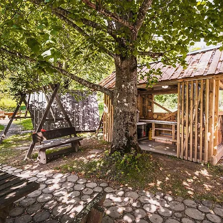 & Glamping Ex Cvet Gora ベッド・アンド・ブレックファスト ゴレンスカ地方