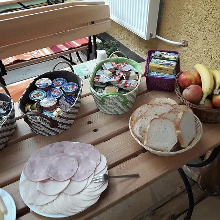 ベッド・アンド・ブレックファスト & Glamping Ex Cvet Gora ゴレンスカ地方