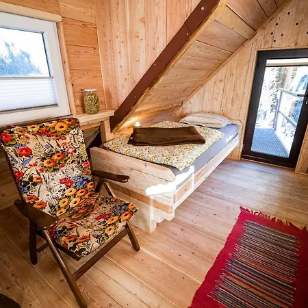 & Glamping Ex Cvet Gora ベッド・アンド・ブレックファスト ゴレンスカ地方