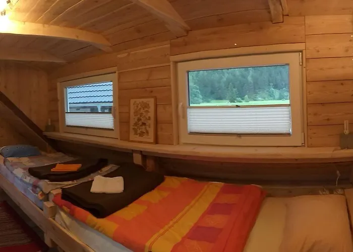 & Glamping Ex Cvet Gora 住宿加早餐酒店