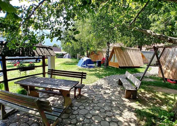 & Glamping Ex Cvet Gora 住宿加早餐酒店